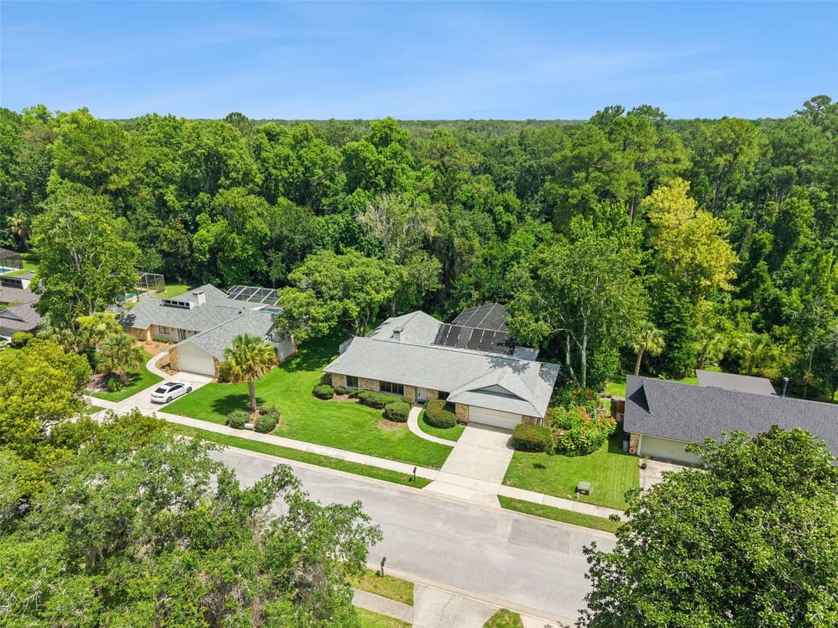 211 HICKORY DRIVE — photo 48 of 71