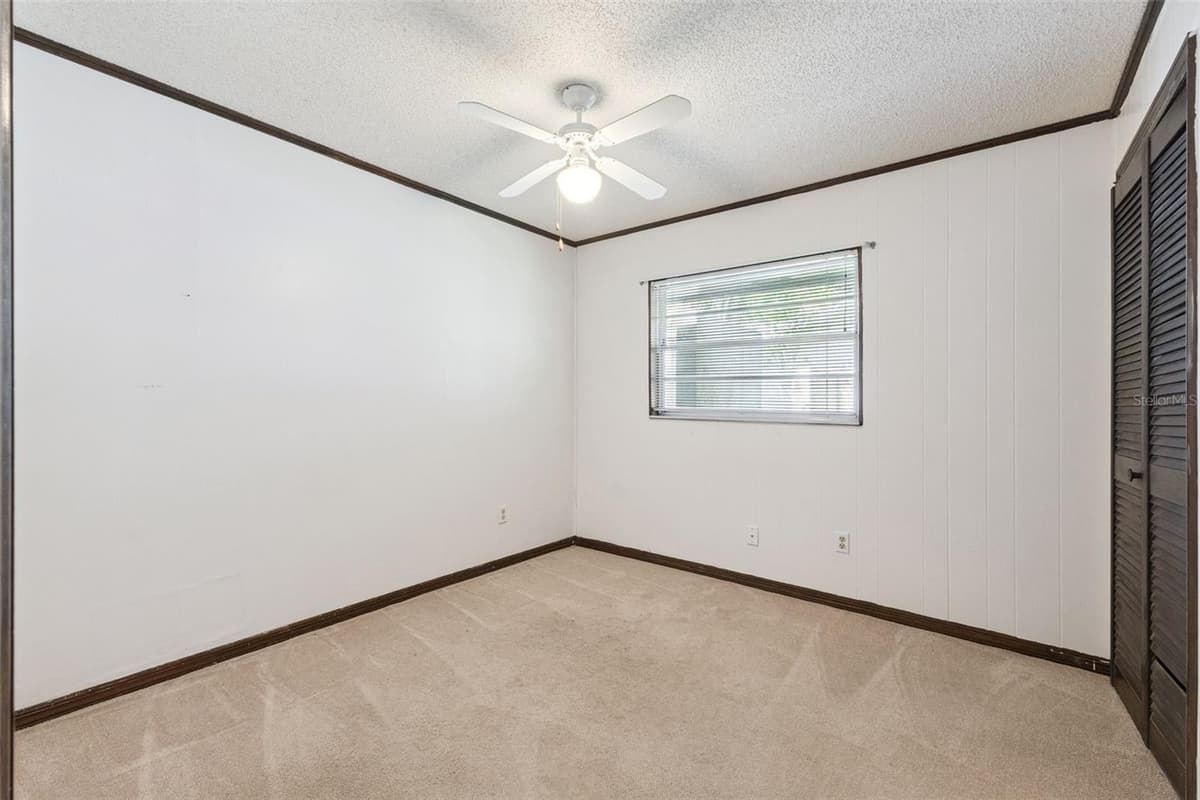 211 HICKORY DRIVE — photo 27 of 71