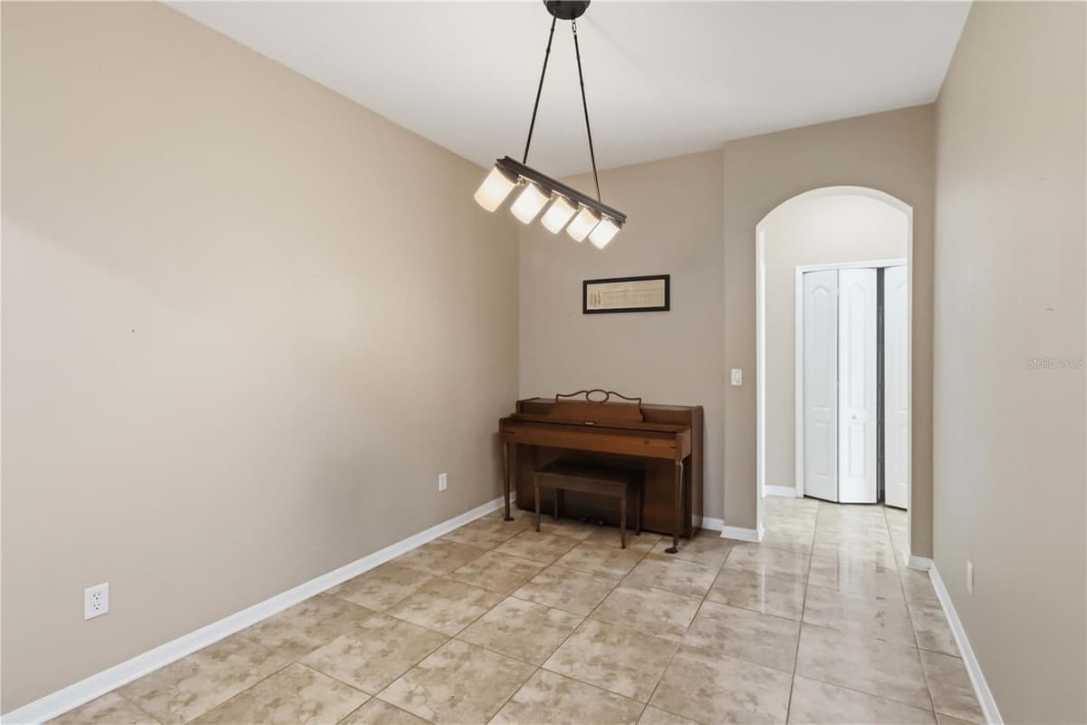 820 PARKER DEN DRIVE — photo 18 of 43