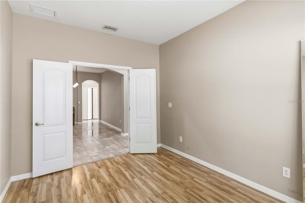 820 PARKER DEN DRIVE — photo 17 of 43