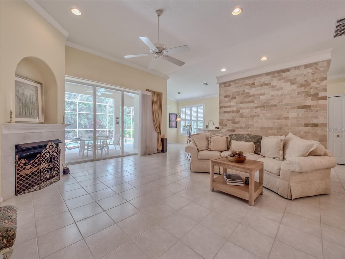 8310 WHISPERING WOODS COURT — photo 12 of 67