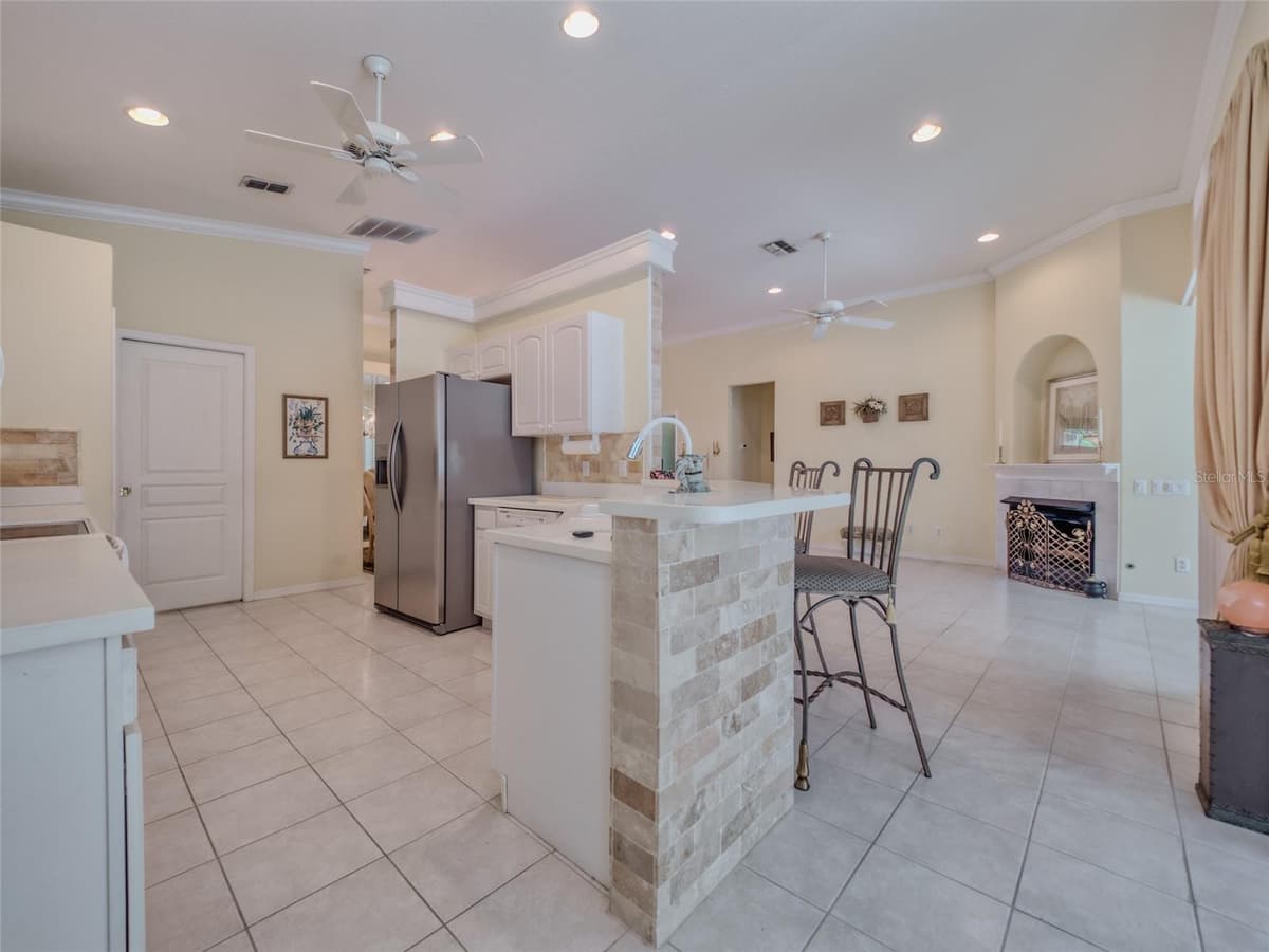 8310 WHISPERING WOODS COURT — photo 28 of 67