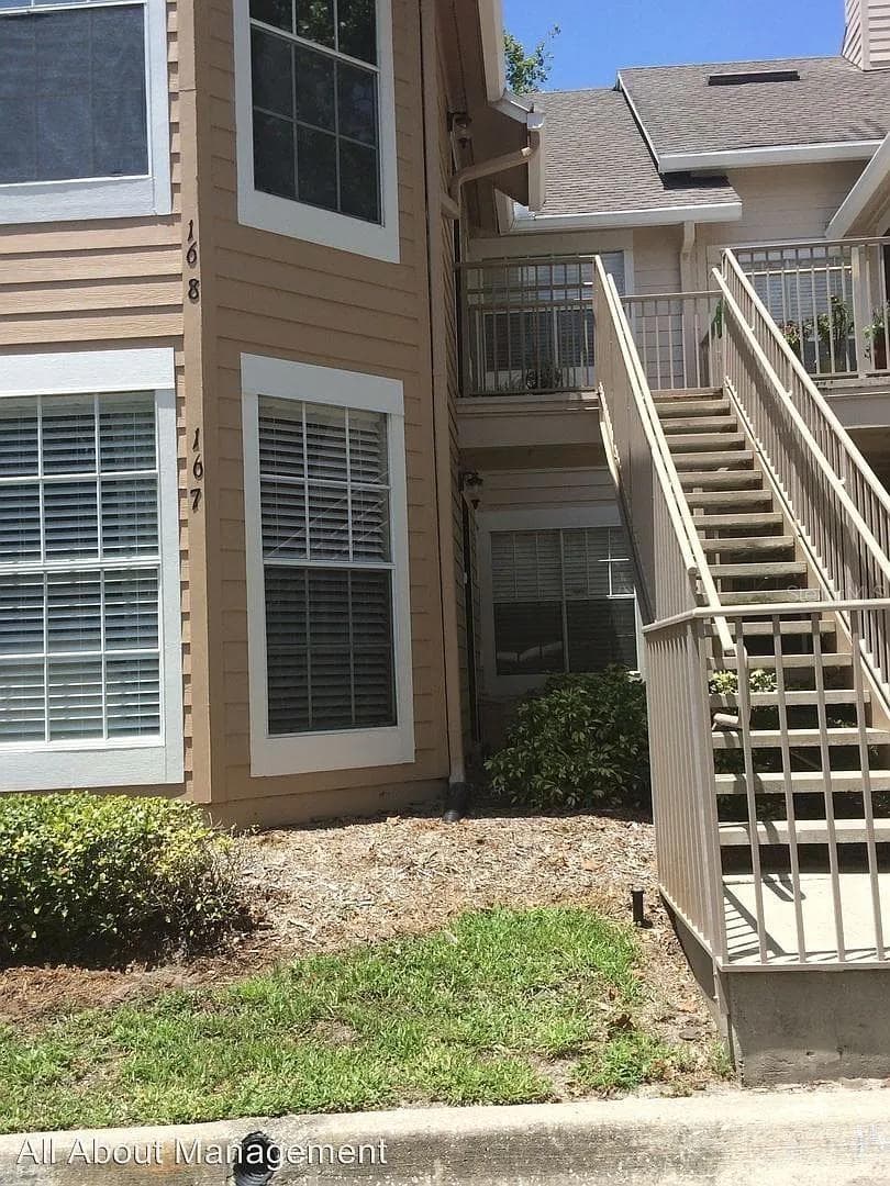 634 STEAMBOAT COURT — photo 1 of 8