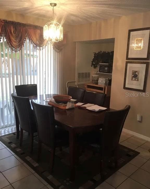 634 STEAMBOAT COURT — photo 2 of 8