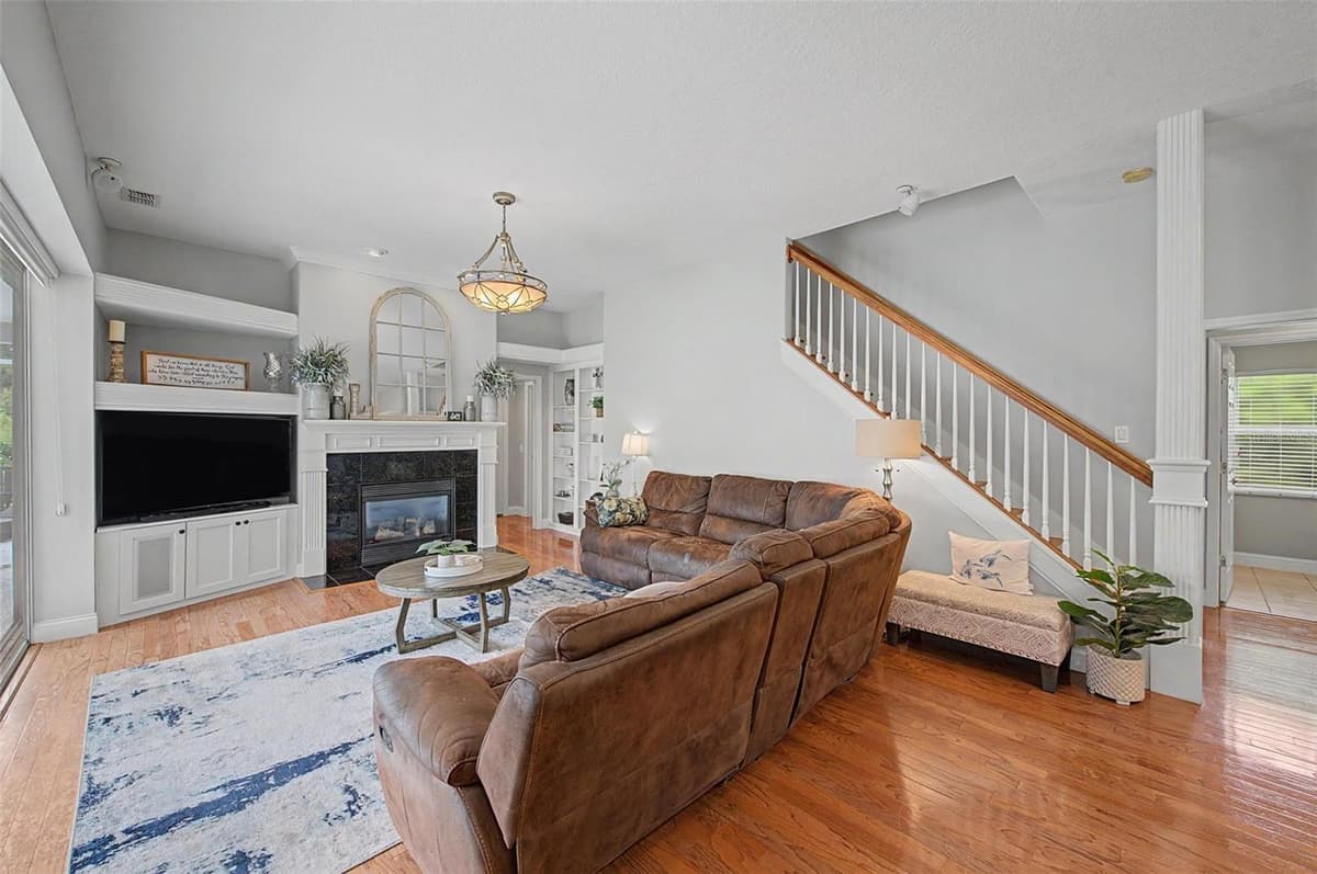 2141 FLAMEFLOWER COURT — photo 13 of 38