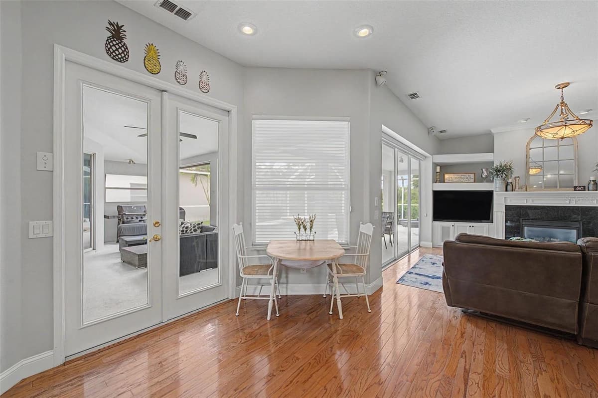 2141 FLAMEFLOWER COURT — photo 10 of 38