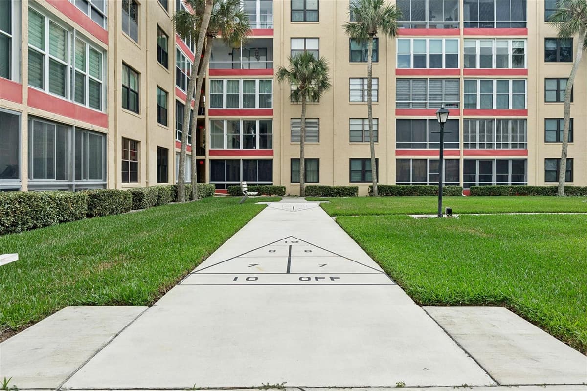 325 WILDER BOULEVARD — photo 33 of 50