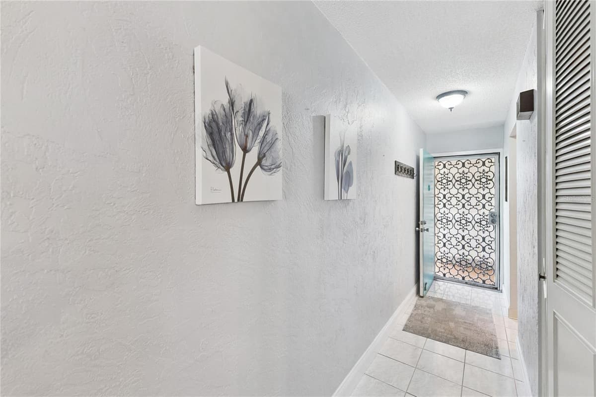 325 WILDER BOULEVARD — photo 7 of 50