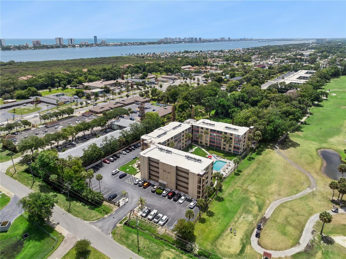 325 WILDER BOULEVARD — photo 43 of 50