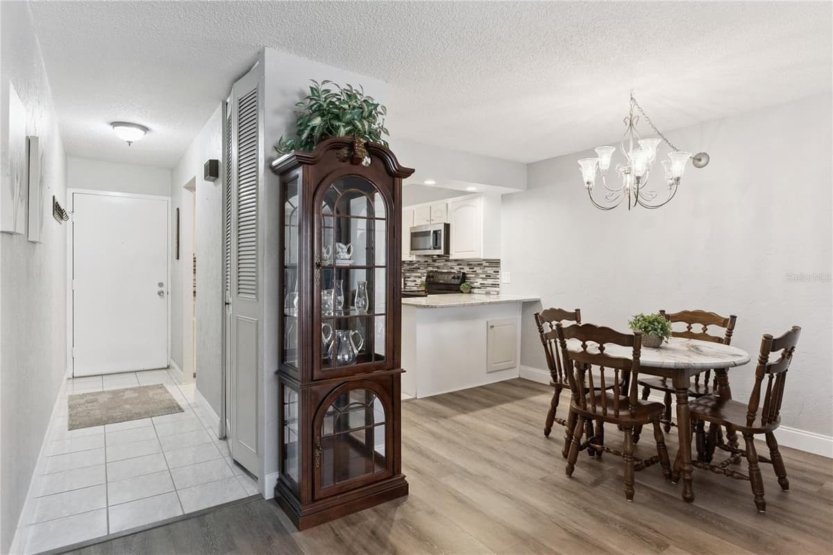 325 WILDER BOULEVARD — photo 8 of 50