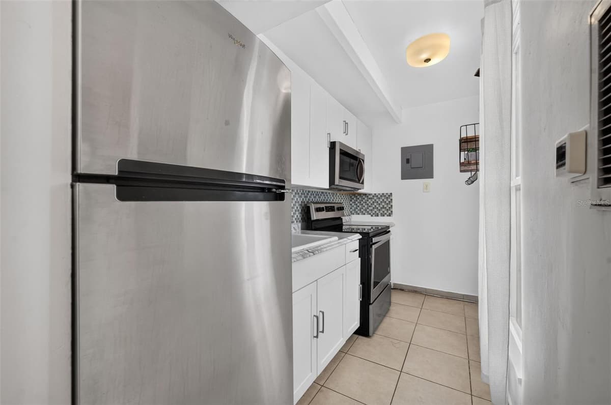 3111 CLUB CIRCLE — photo 15 of 30
