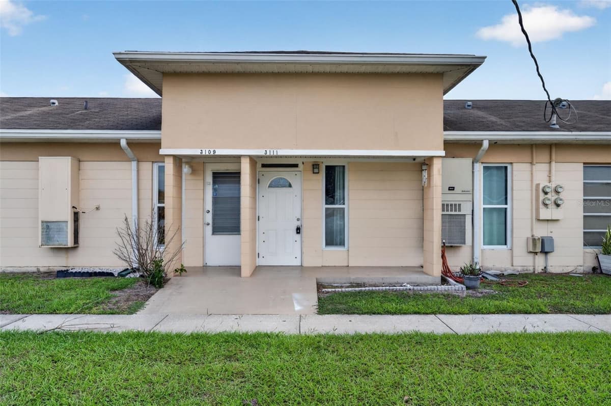 3111 CLUB CIRCLE — photo 1 of 30