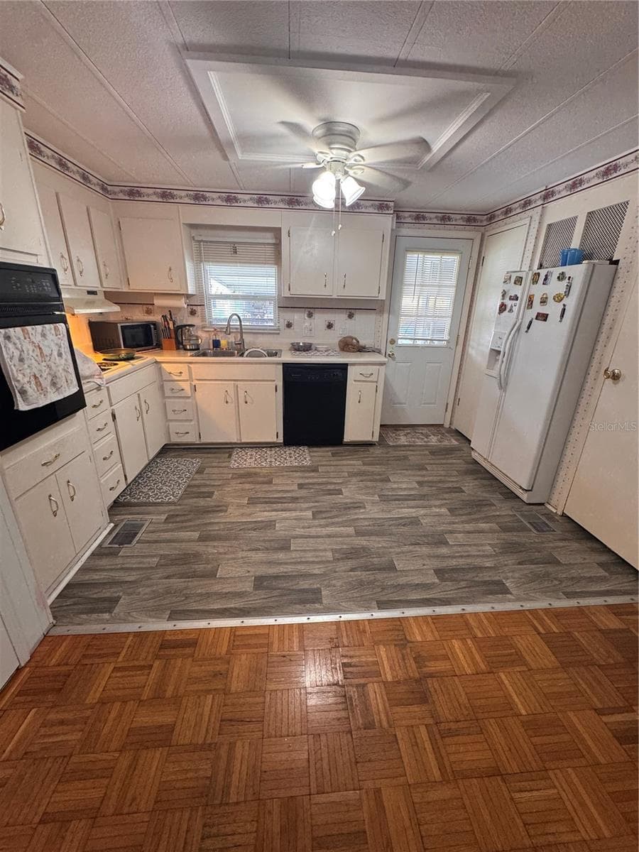 225 DIXIE LANE — photo 6 of 19