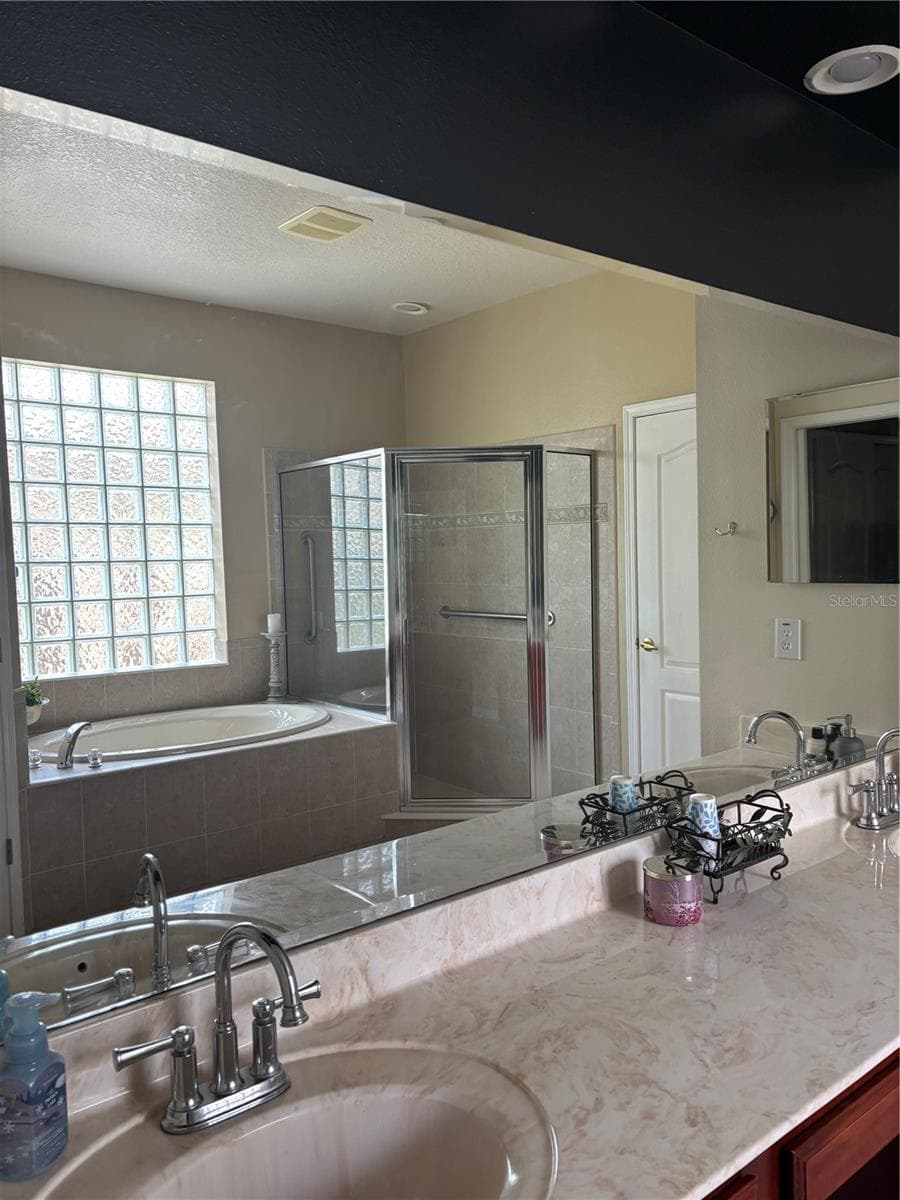 307 CARRIAGE OAK PL — photo 6 of 6