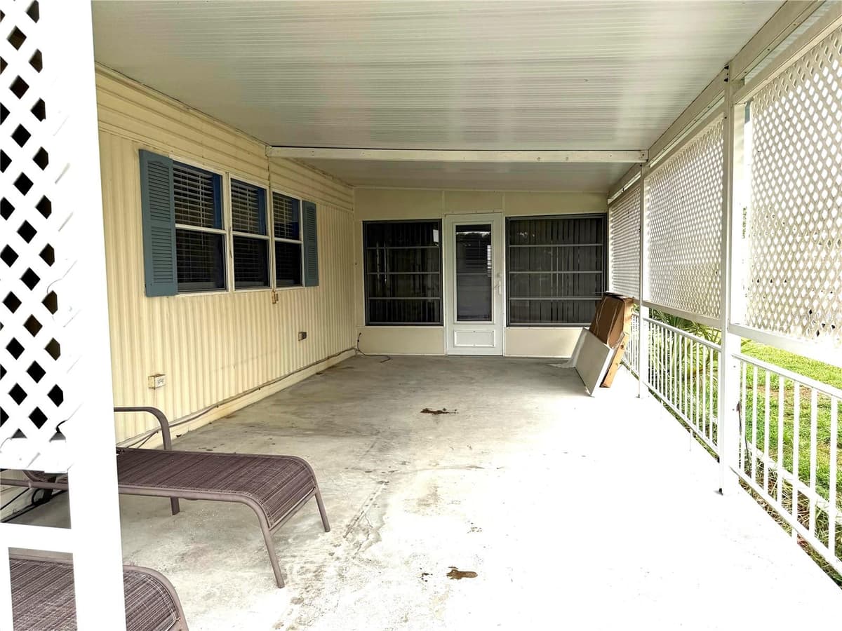 12260 HALLMARK AVENUE — photo 17 of 29