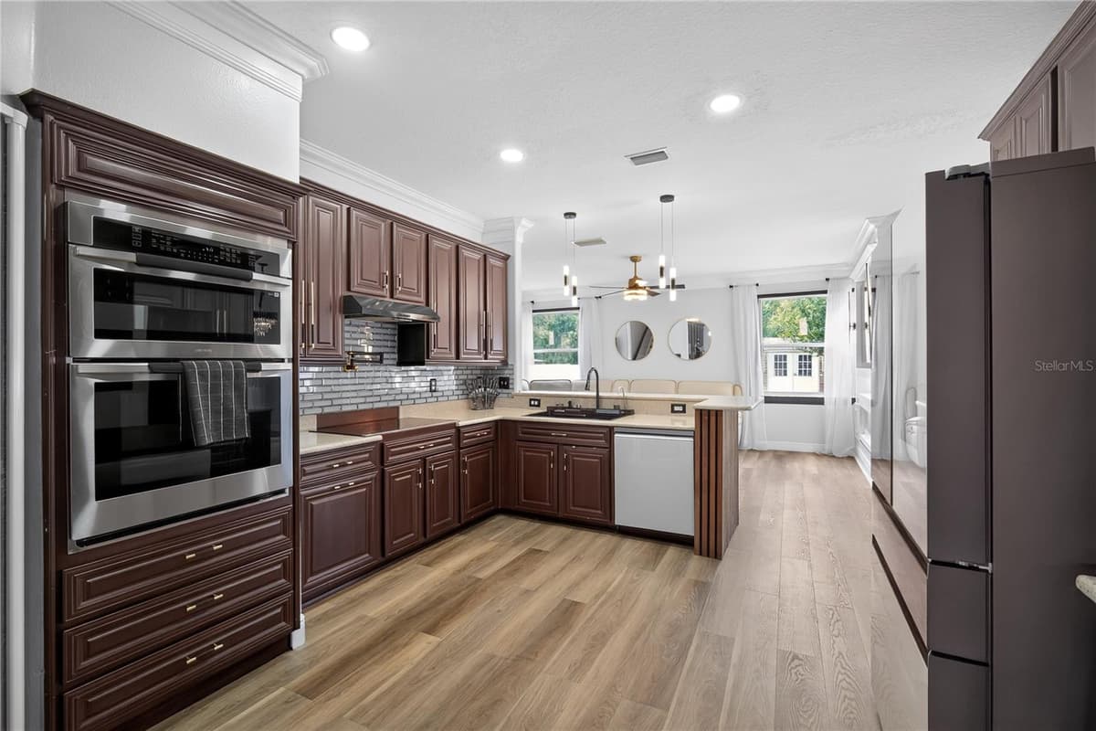 12209 CITRUS LEAF DRIVE — photo 12 of 37