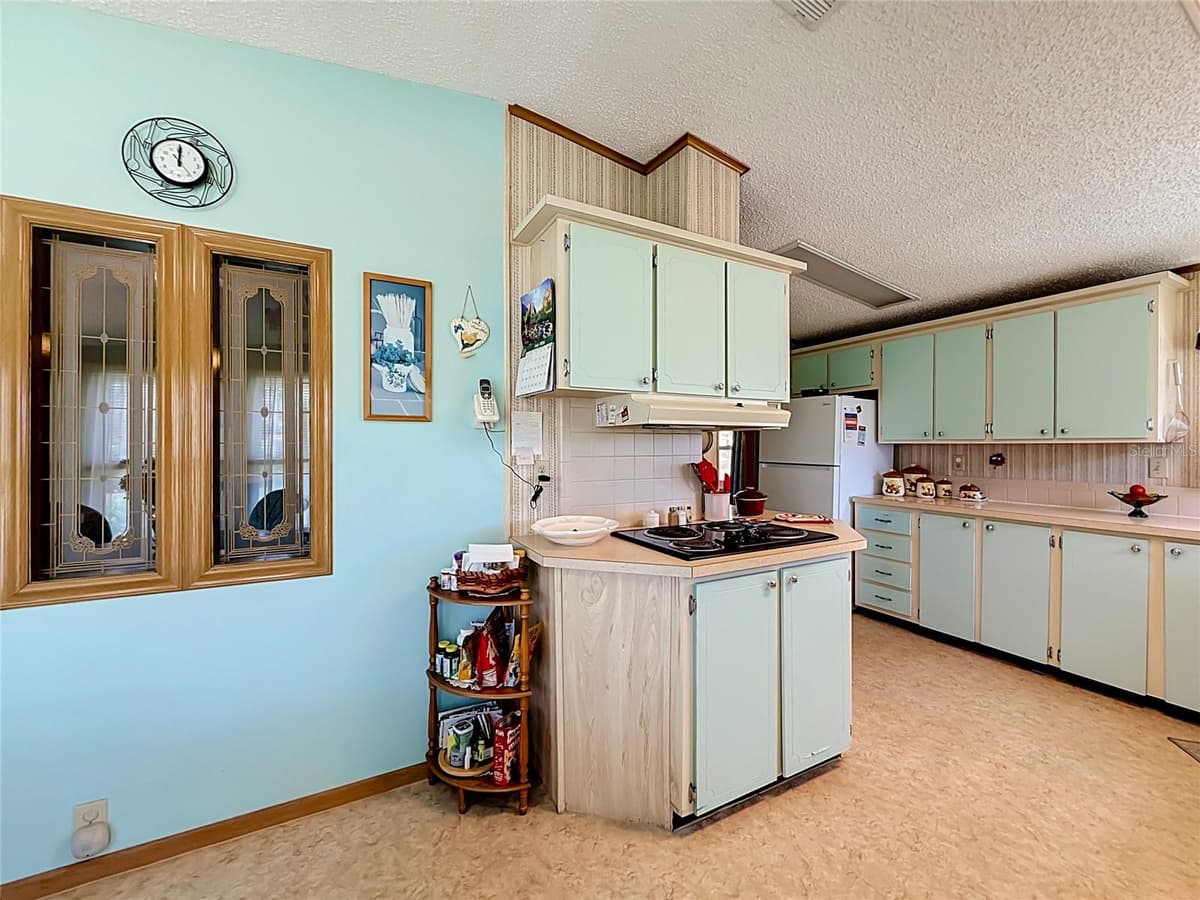 8233 COUNTY ROAD 109B — photo 16 of 43