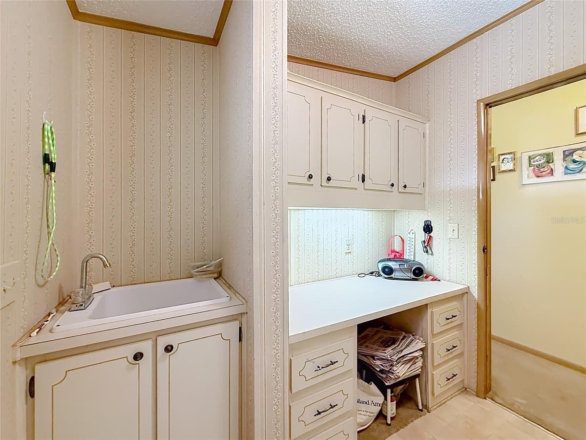 8233 COUNTY ROAD 109B — photo 34 of 43