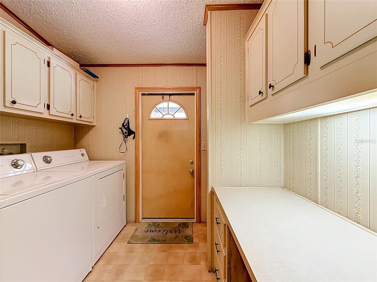 8233 COUNTY ROAD 109B — photo 33 of 43