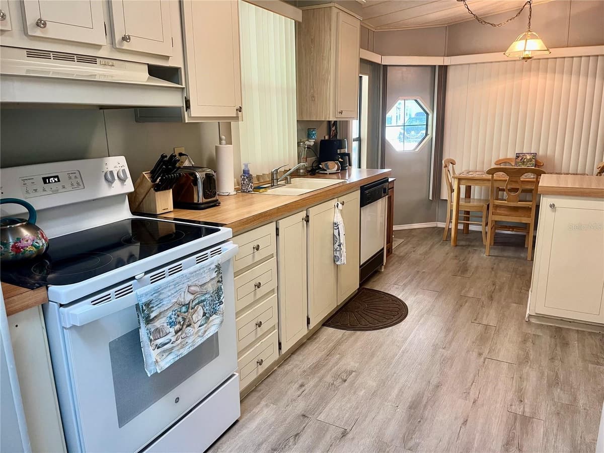 225 STARBOARD DRIVE — photo 11 of 56