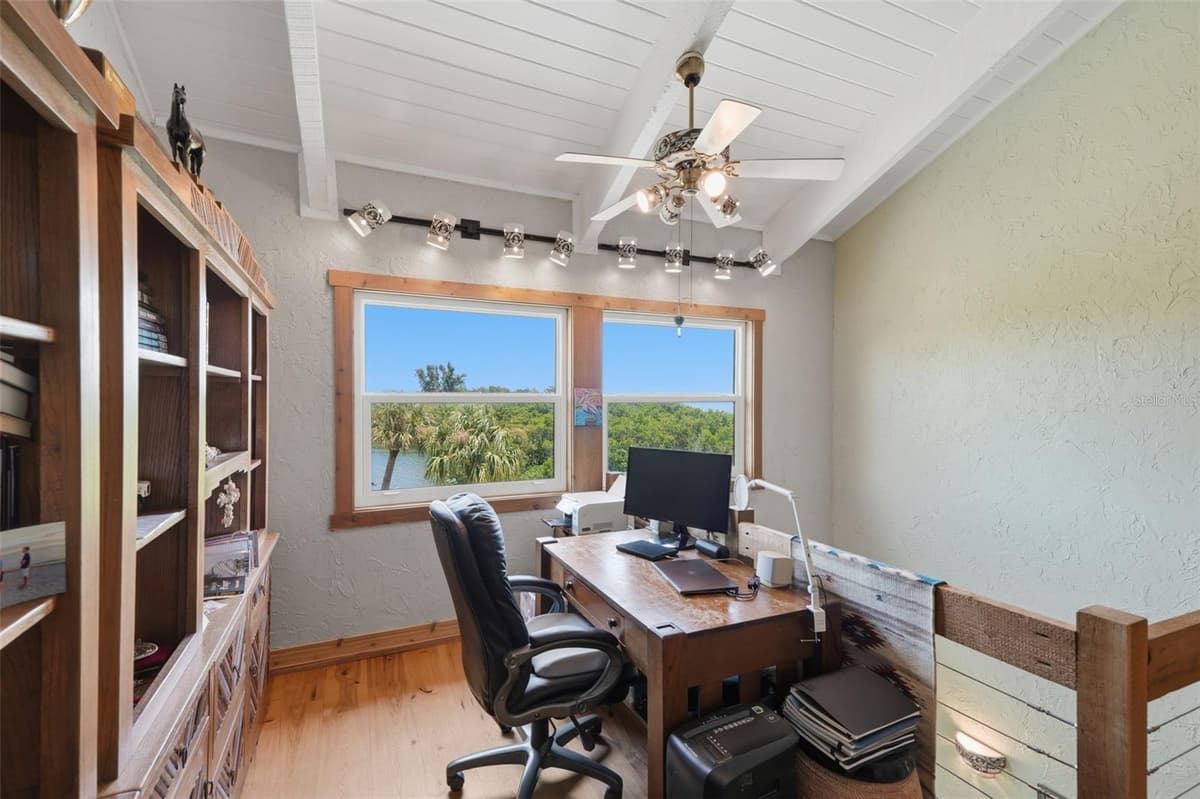 1375 PINELLAS BAYWAY — photo 16 of 35
