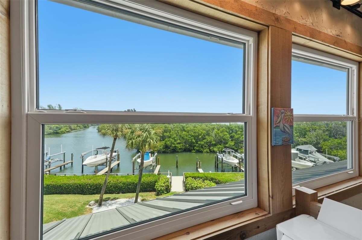 1375 PINELLAS BAYWAY — photo 17 of 35