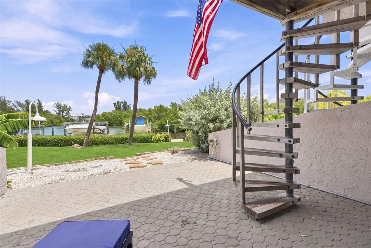 1375 PINELLAS BAYWAY — photo 29 of 35