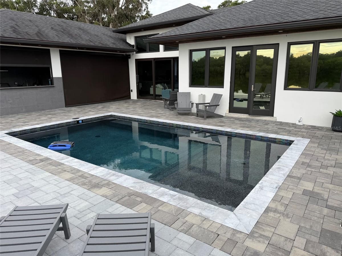 995 STACY LANE — photo 7 of 32