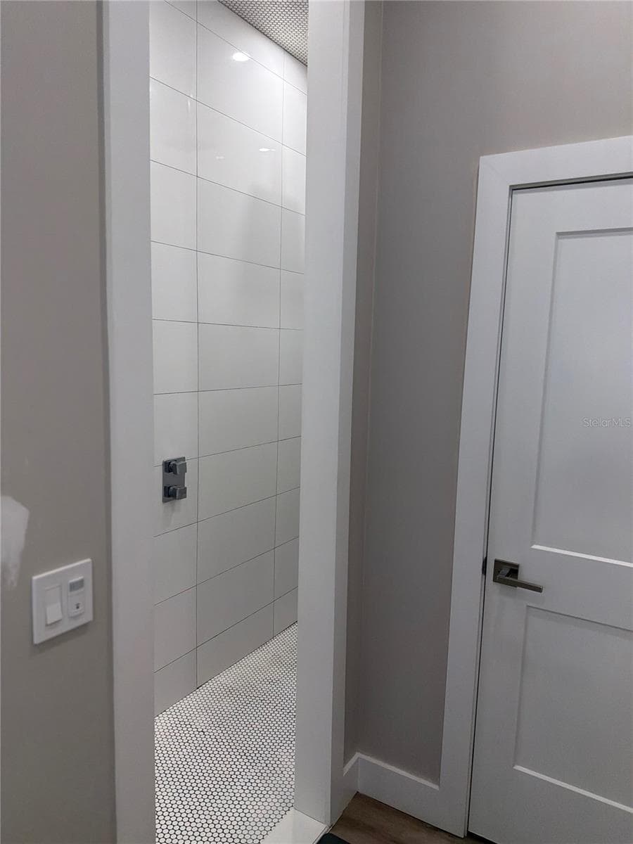 995 STACY LANE — photo 19 of 32