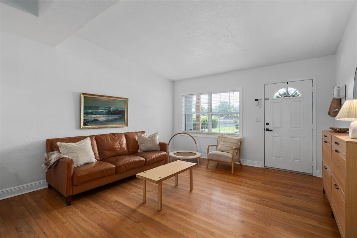 1055 DRUID DRIVE — photo 4 of 38