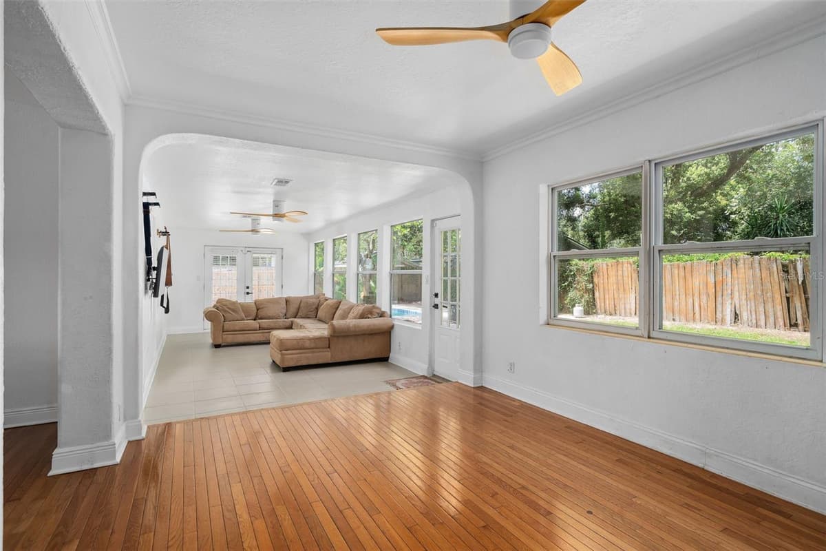 1055 DRUID DRIVE — photo 12 of 38