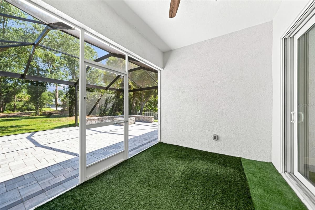 2592 INGLES AVENUE — photo 43 of 64