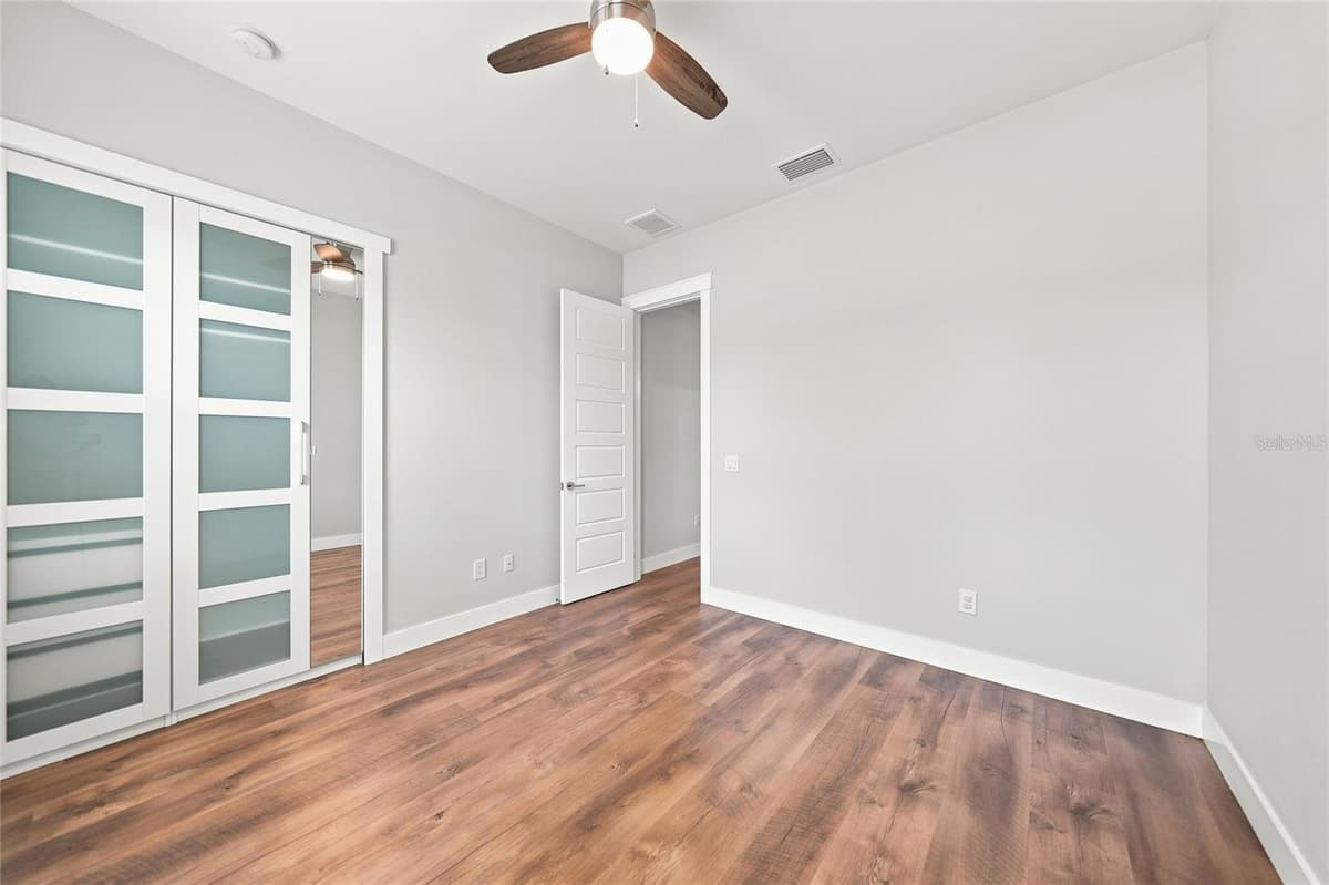 2592 INGLES AVENUE — photo 34 of 64