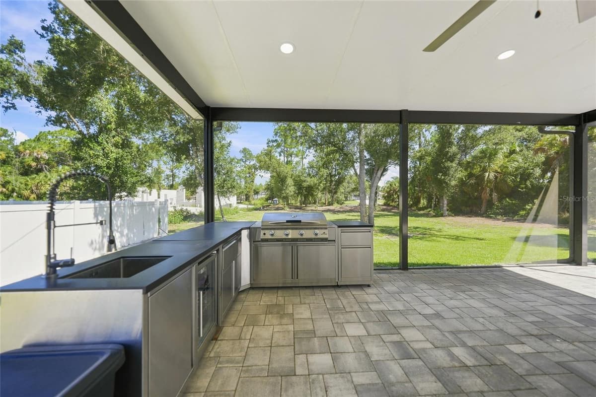 2592 INGLES AVENUE — photo 48 of 64