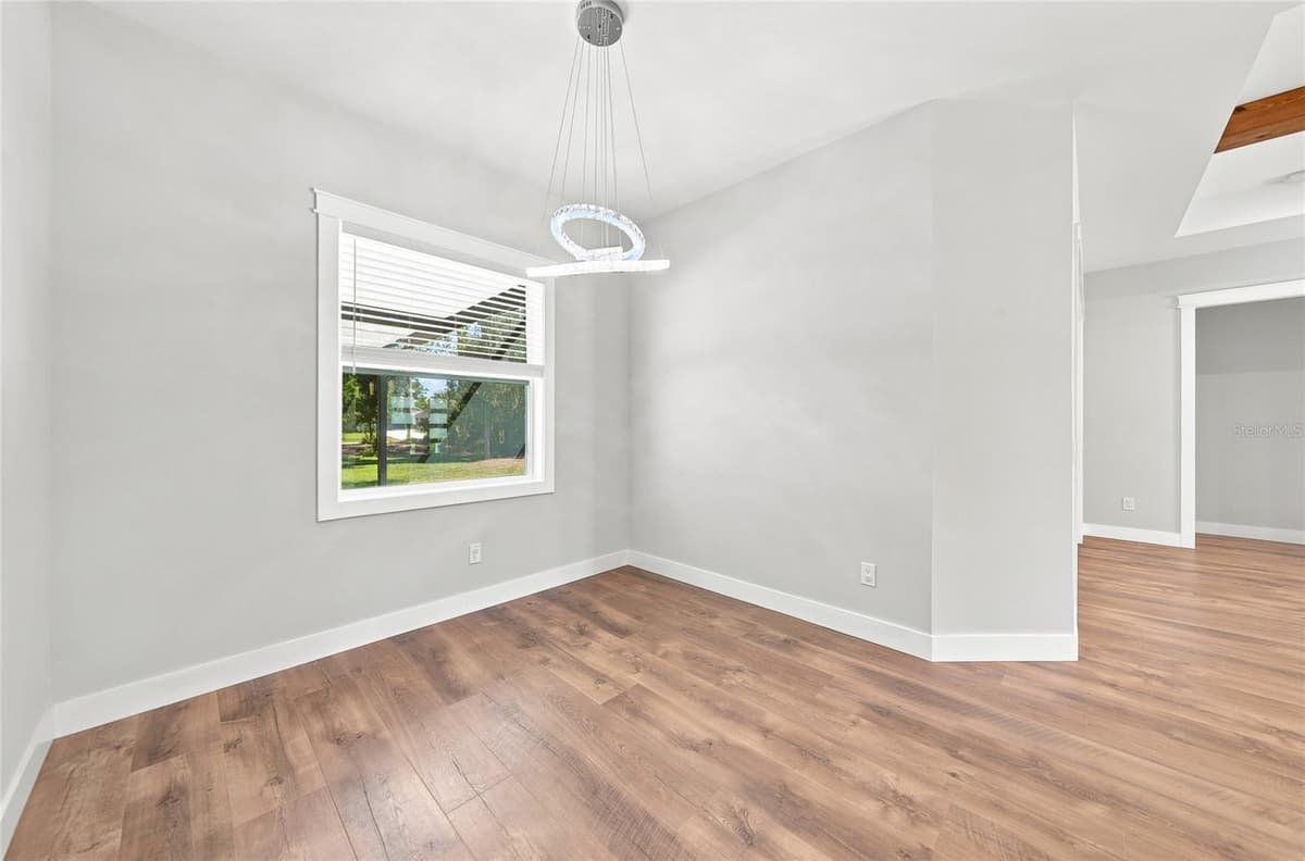 2592 INGLES AVENUE — photo 24 of 64