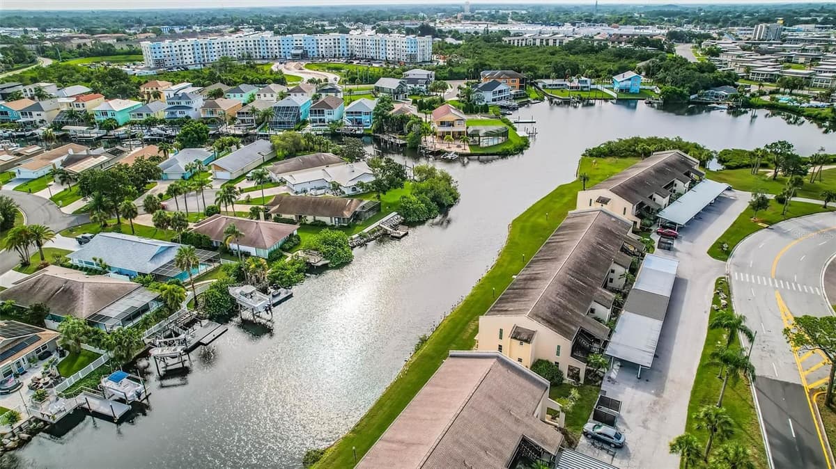 4515 MARINE PARKWAY — photo 33 of 36