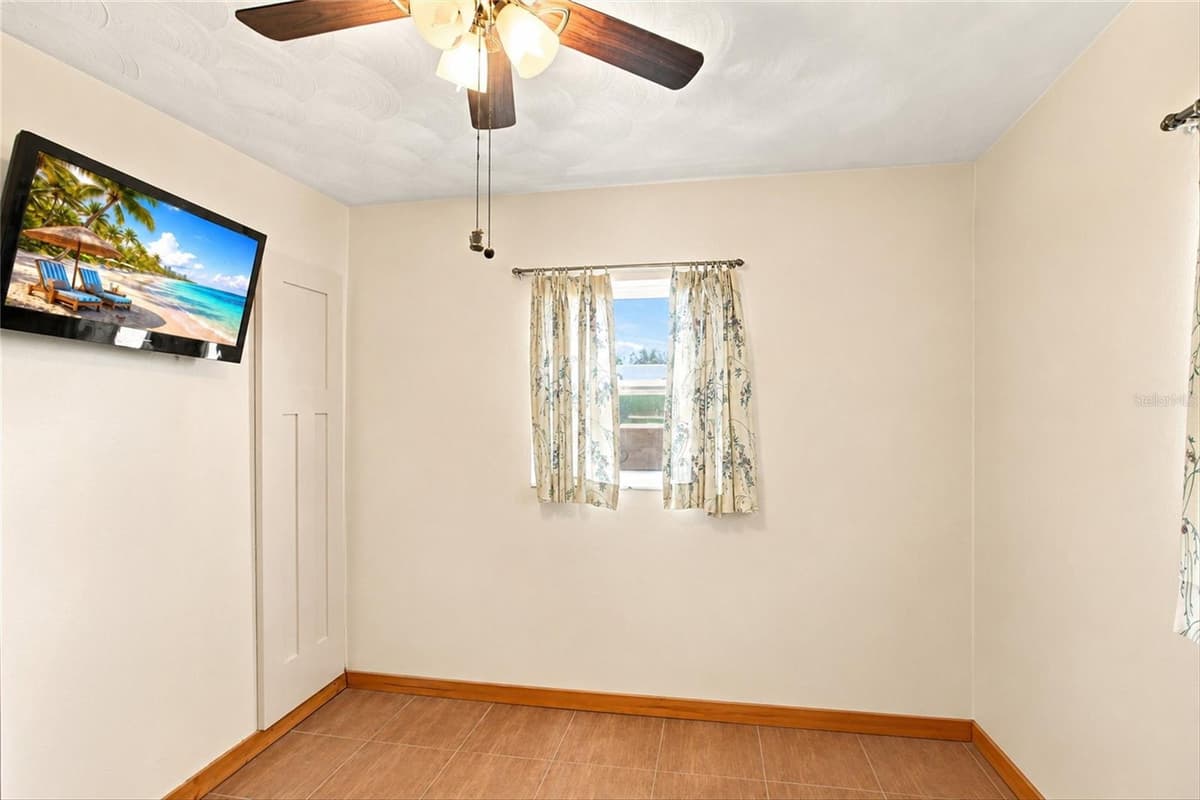 703 PALMETTO STREET — photo 17 of 31