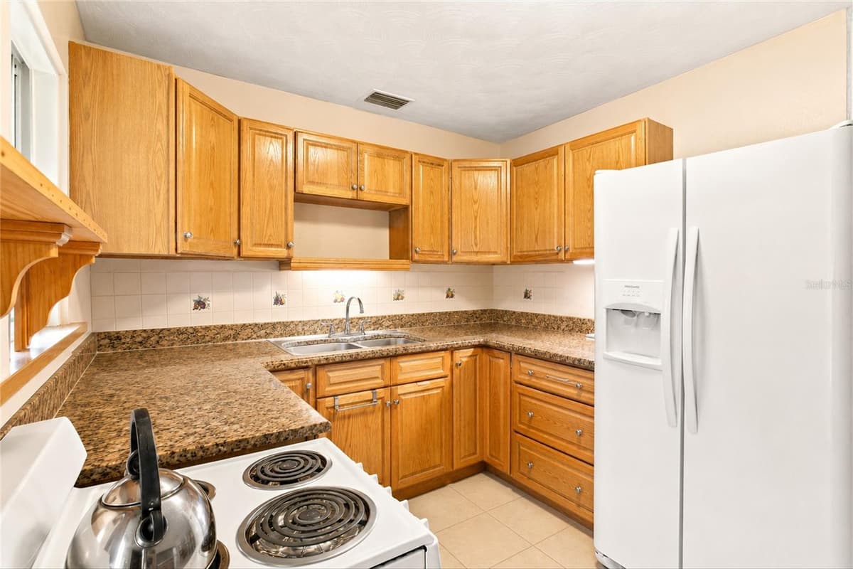 703 PALMETTO STREET — photo 10 of 31