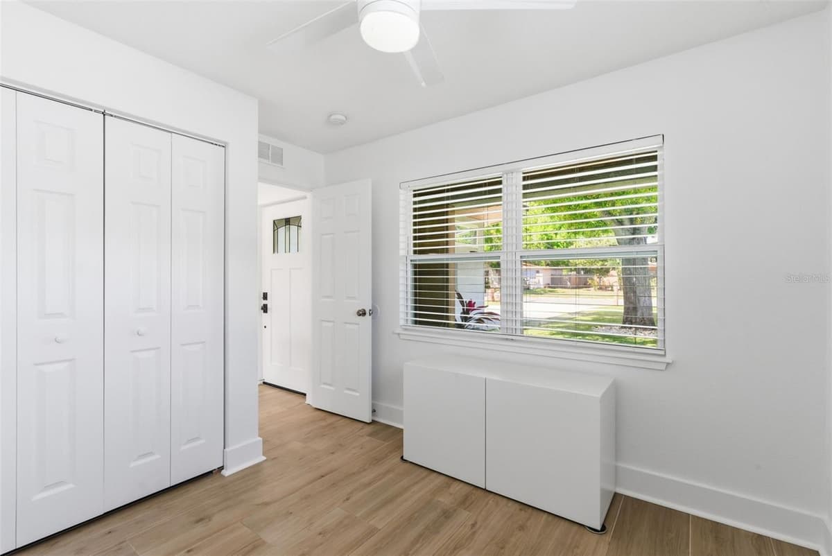 3916 IOWA AVENUE — photo 18 of 26