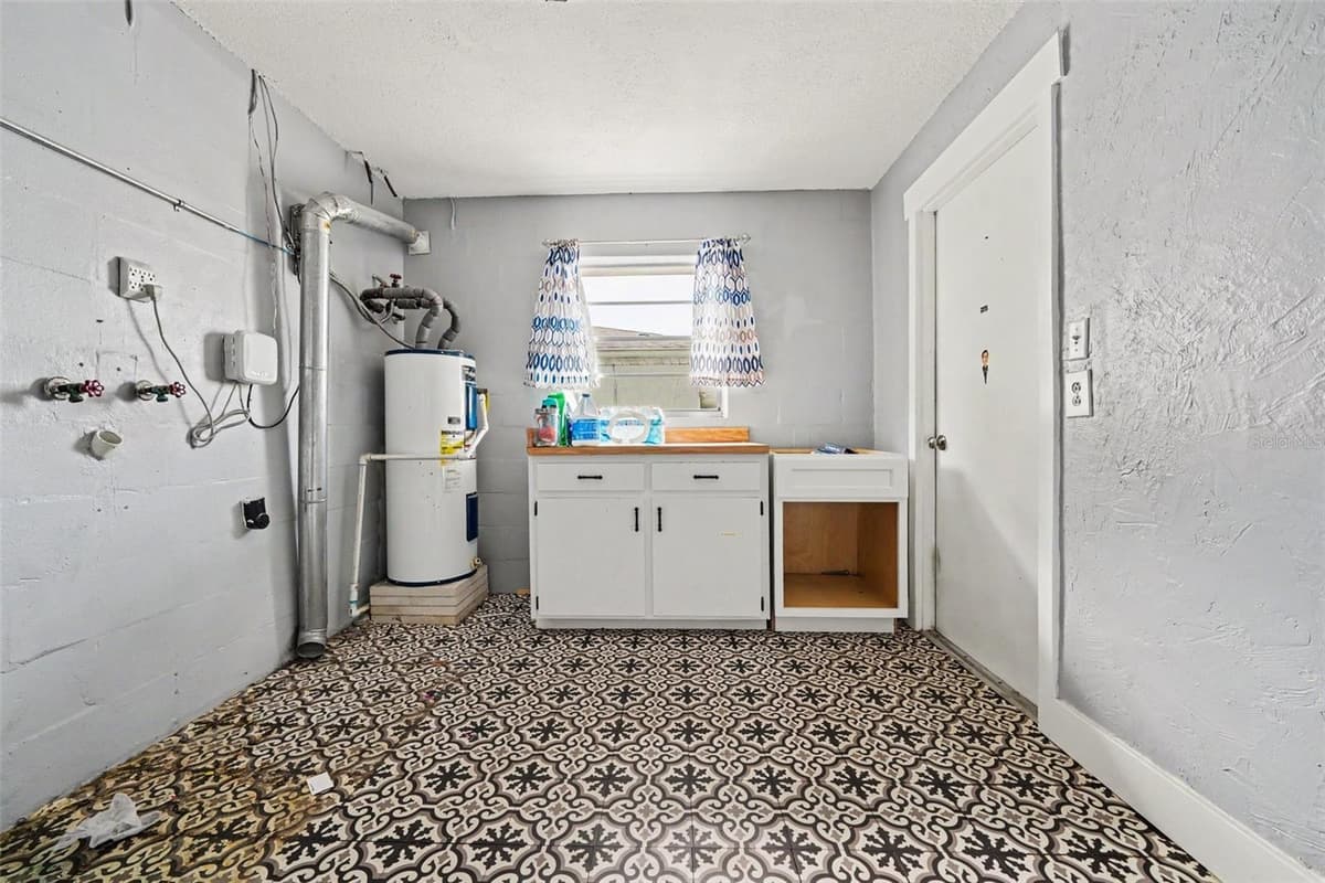 1180 BALFOUR DRIVE — photo 17 of 24