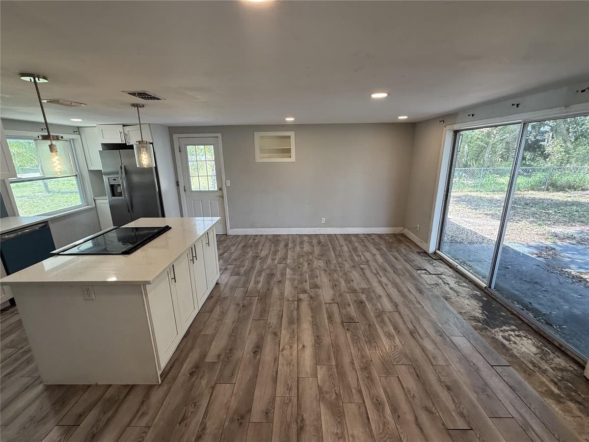 10015 PREVATT STREET — photo 4 of 16