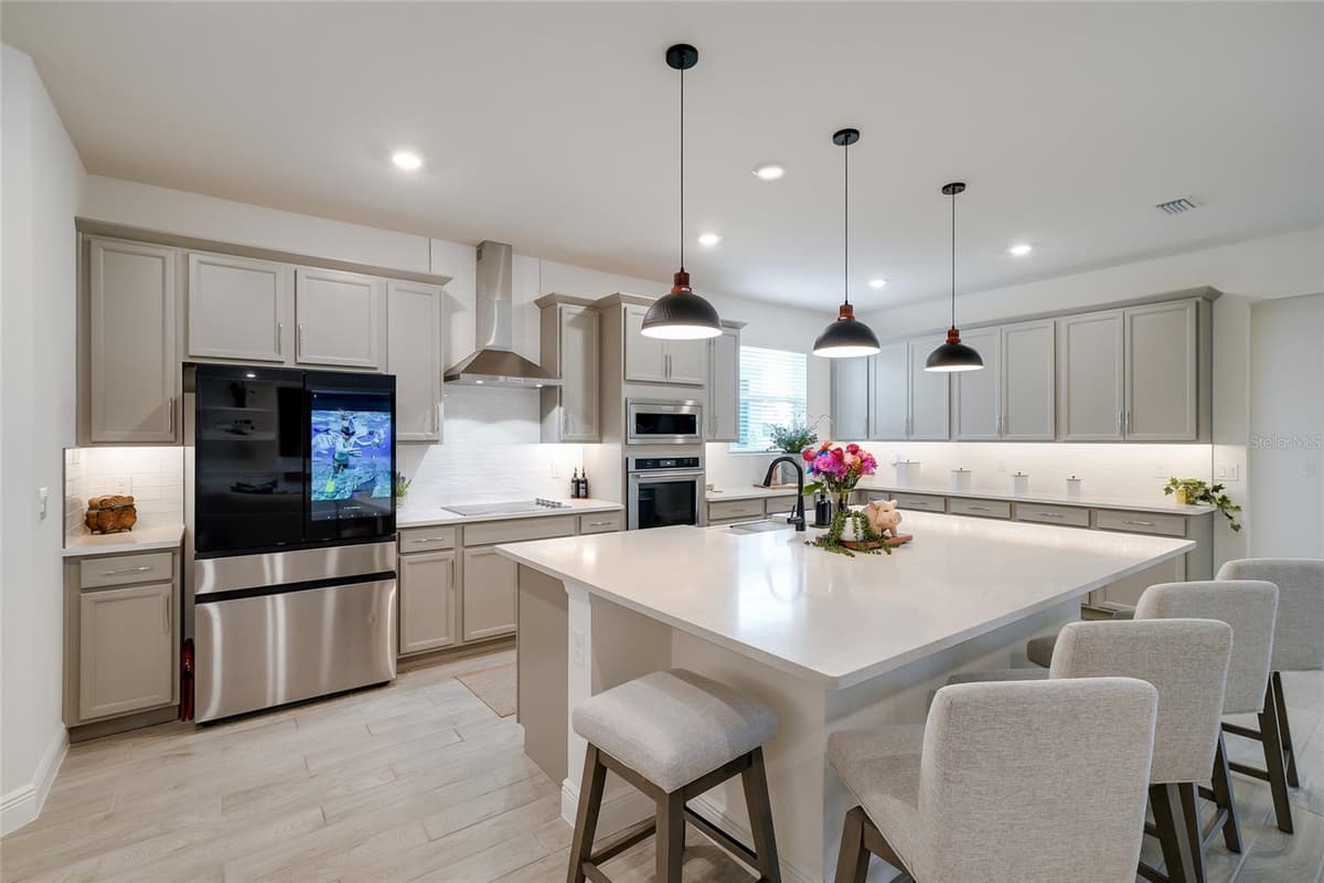7466 SEA MANATEE STREET — photo 9 of 51