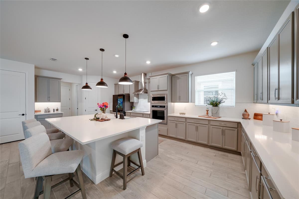 7466 SEA MANATEE STREET — photo 11 of 51