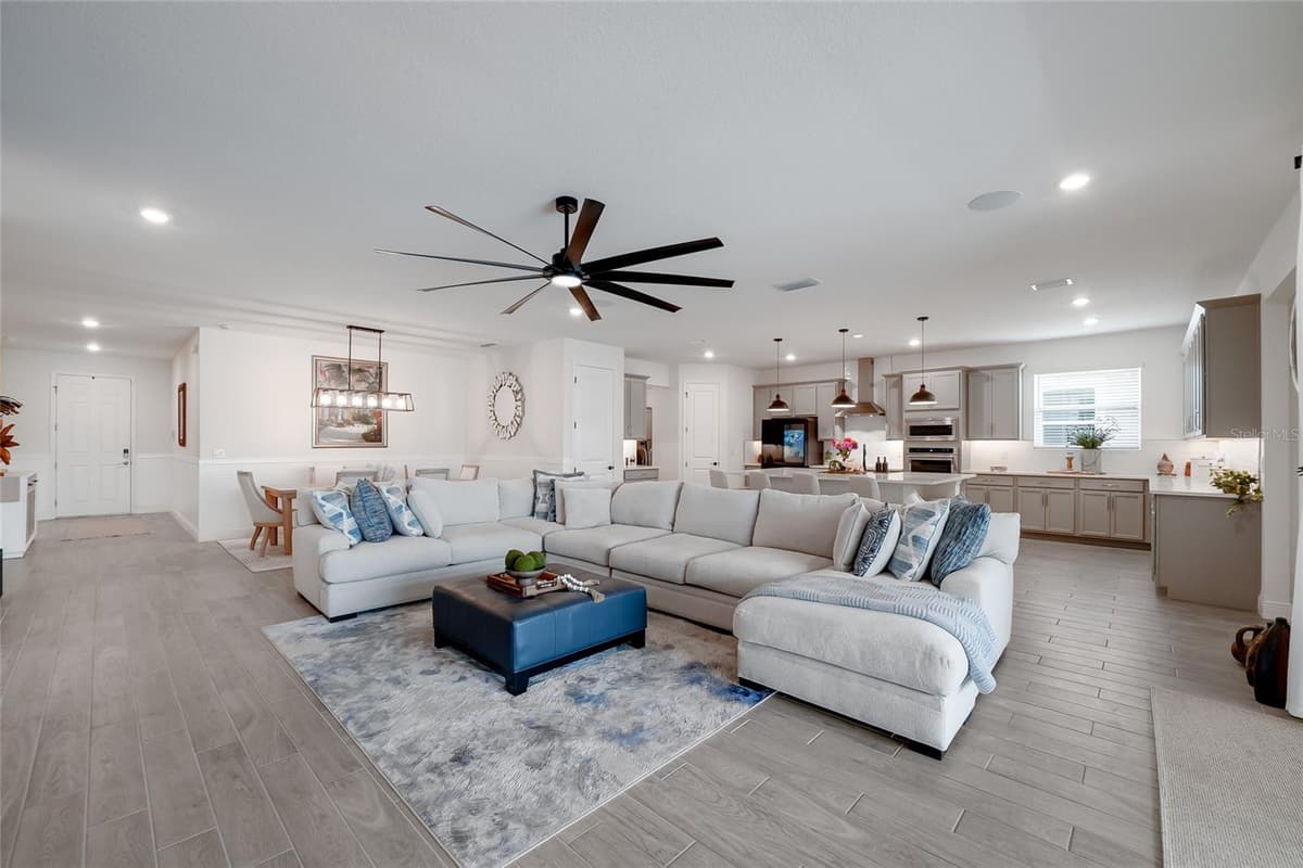 7466 SEA MANATEE STREET — photo 8 of 51
