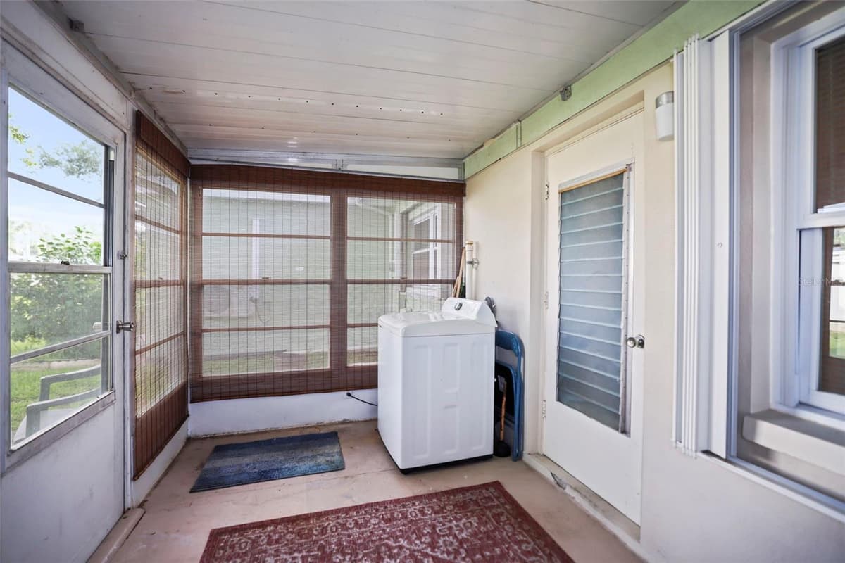 180 SKY LOCH DRIVE — photo 17 of 44
