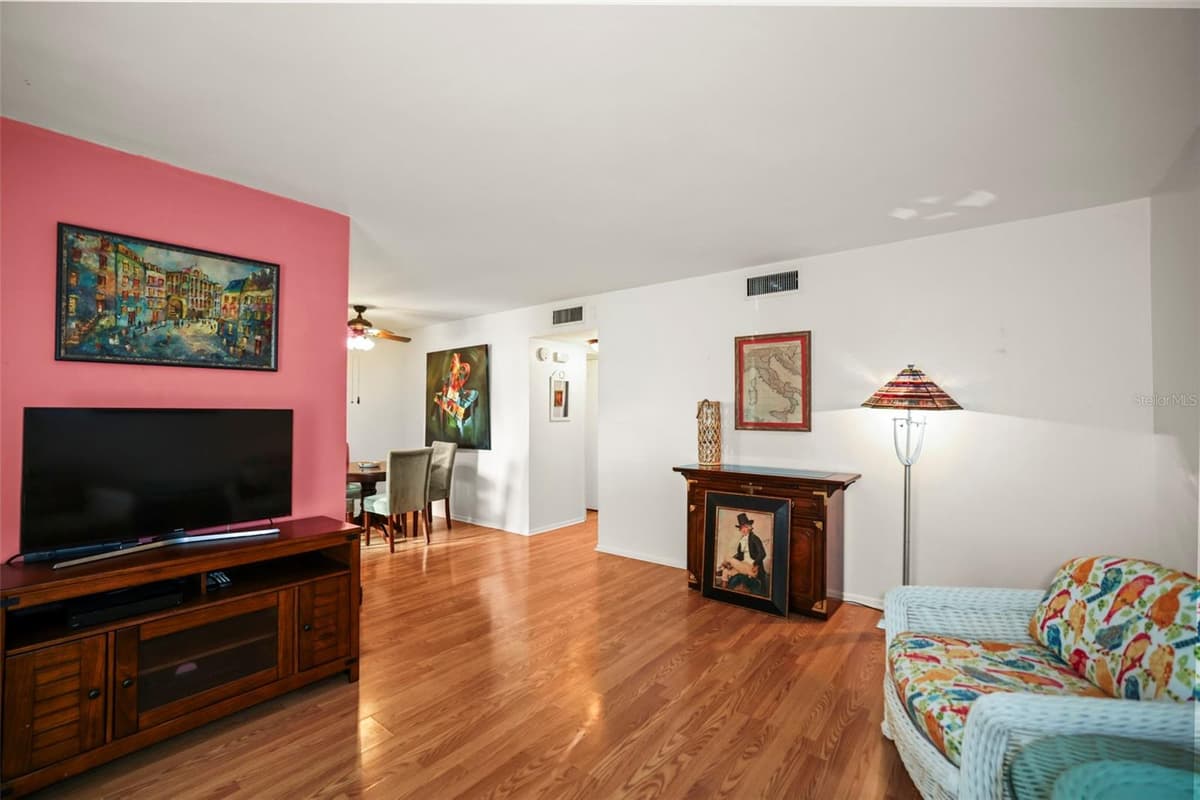 180 SKY LOCH DRIVE — photo 8 of 44