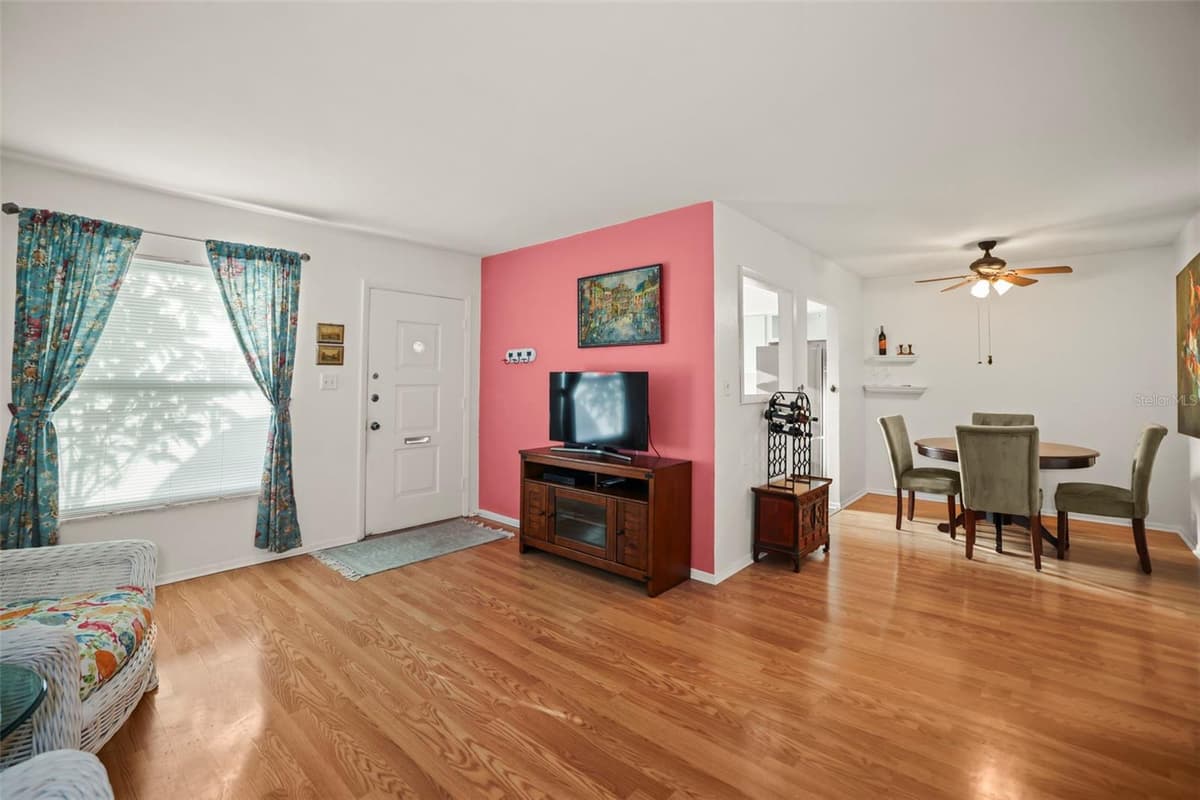180 SKY LOCH DRIVE — photo 7 of 44