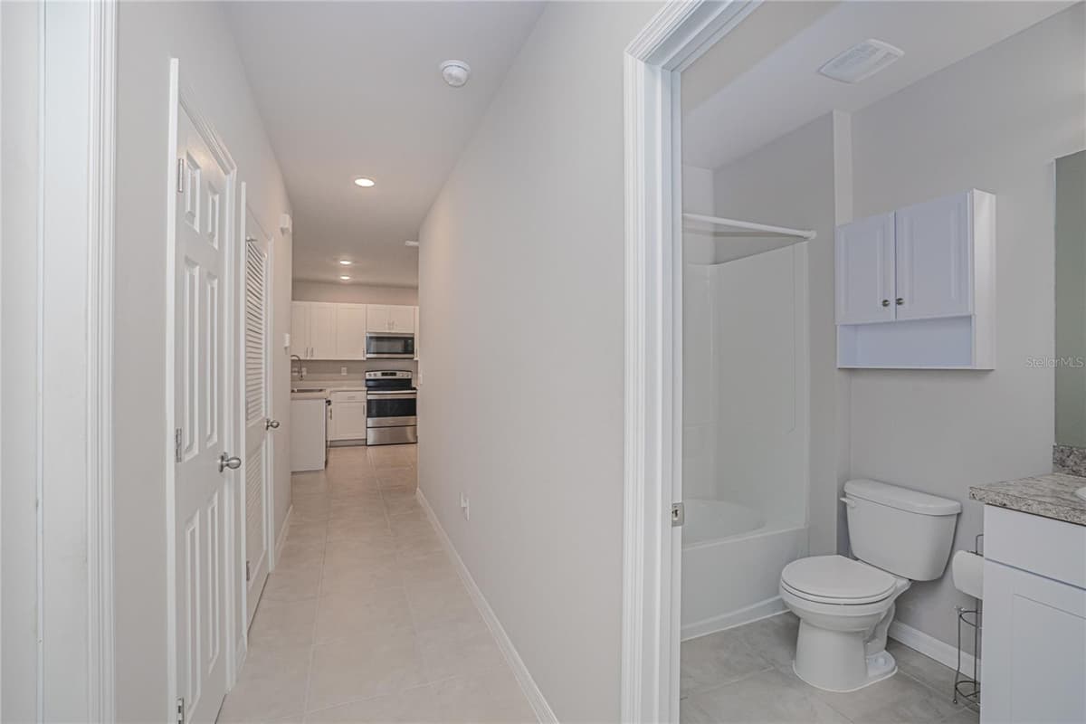 7097 LENOX CIRCLE — photo 25 of 44