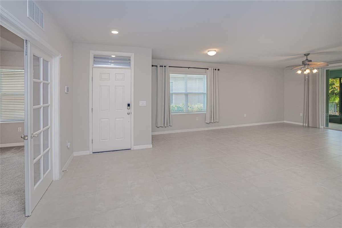 7097 LENOX CIRCLE — photo 4 of 44