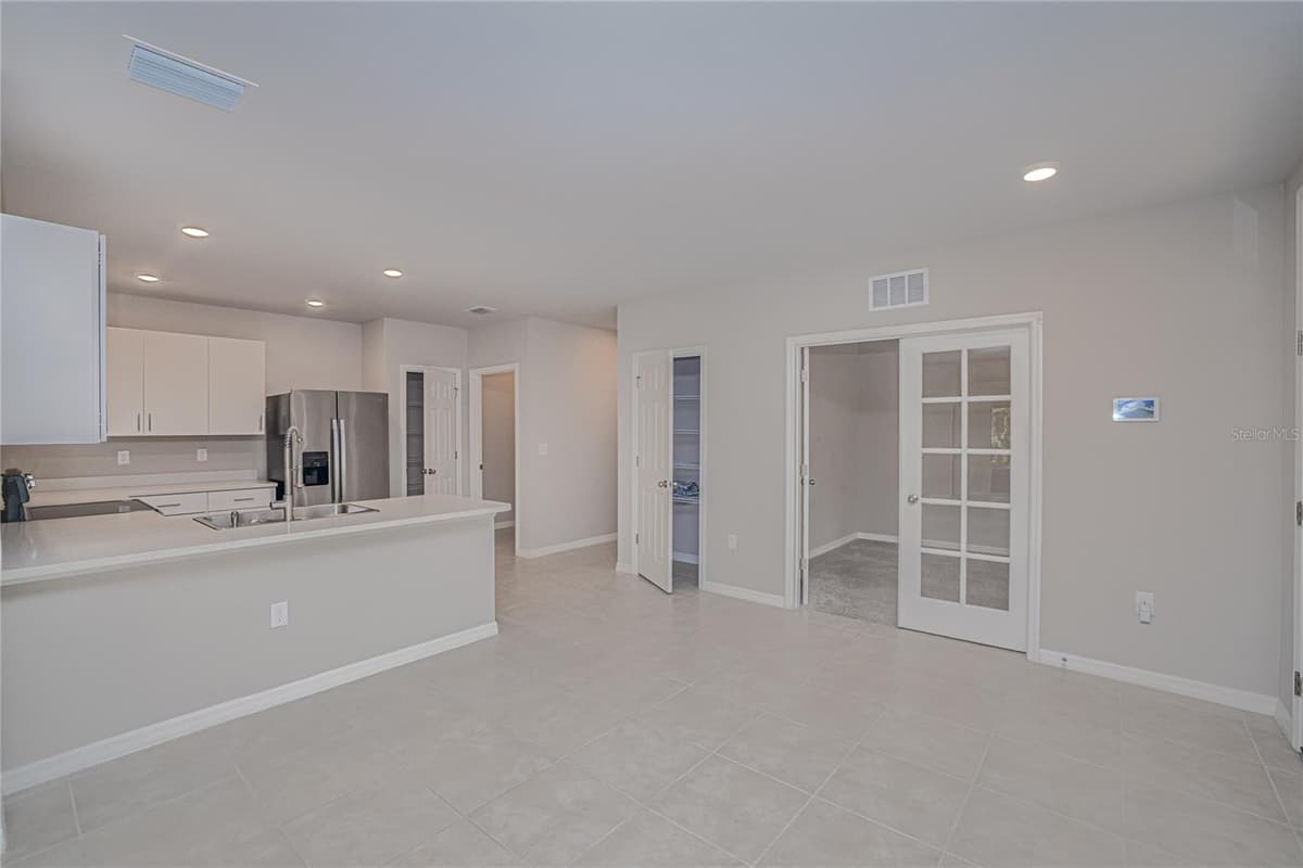 7097 LENOX CIRCLE — photo 13 of 44